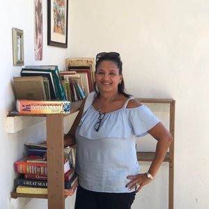 Meet your Posher, Gloria